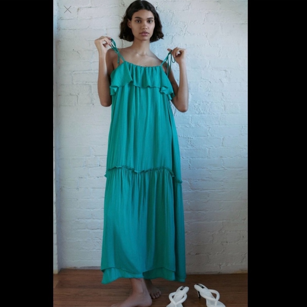 🌴Zara Flowy Teal Maxi Dress